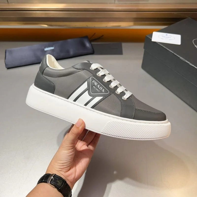 OdorResistant Prada Low Shoes 33917