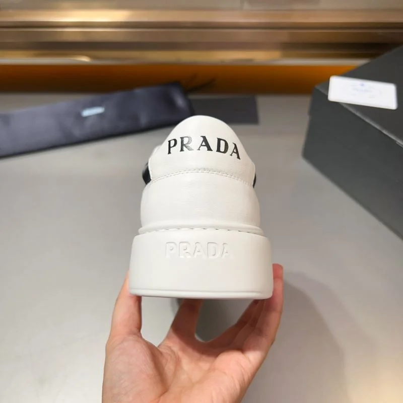 Prada Low Shoes ZipUp 33936