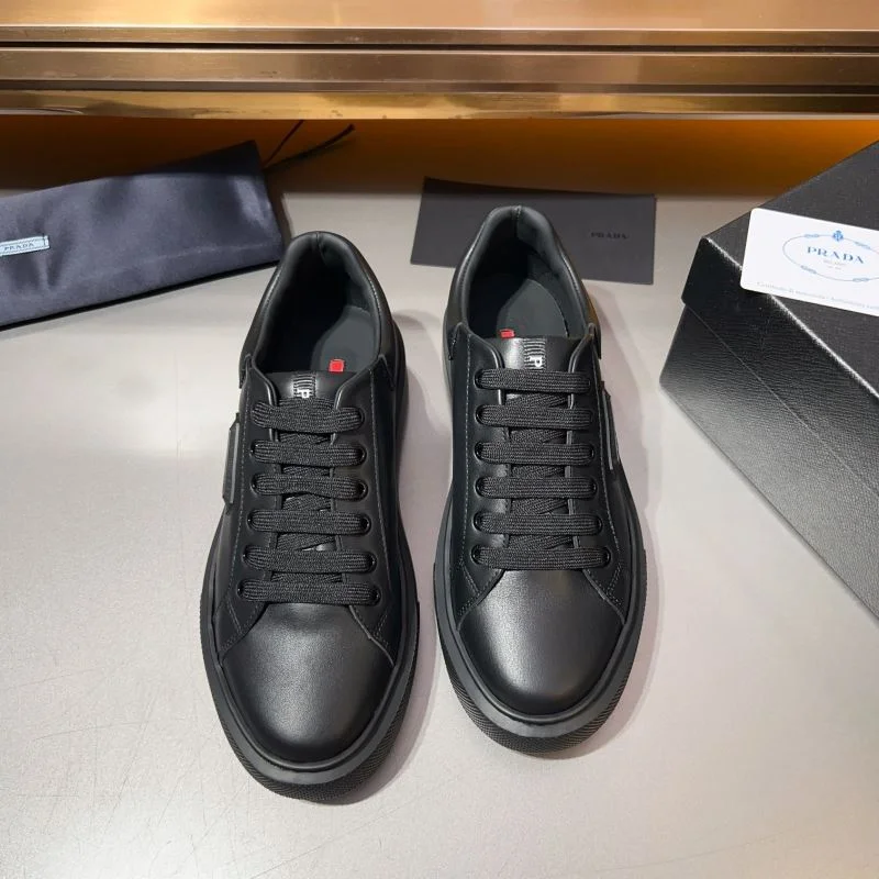 Prada Low Shoes AllSeason 33904