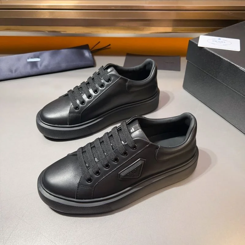 Prada Low Shoes AllSeason 33904