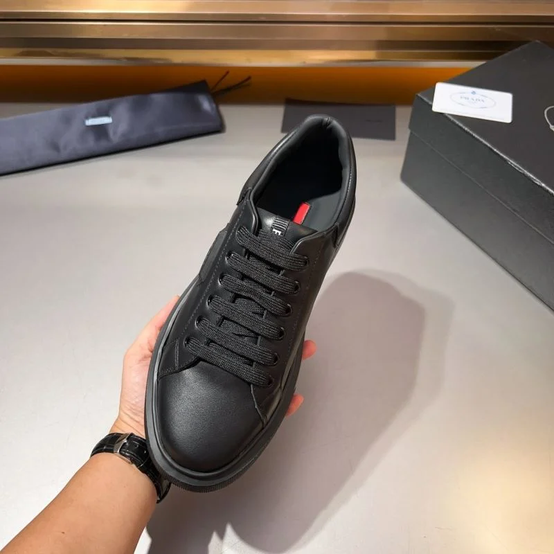 Prada Low Shoes AllSeason 33904