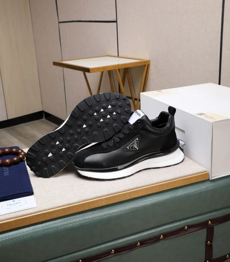 Efficient Prada Low Shoes 33902