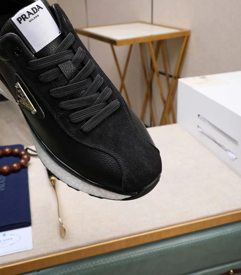 Efficient Prada Low Shoes 33902