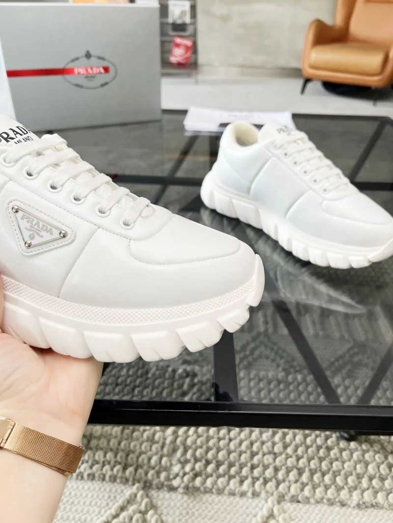 Modern Prada Low Shoes 33878