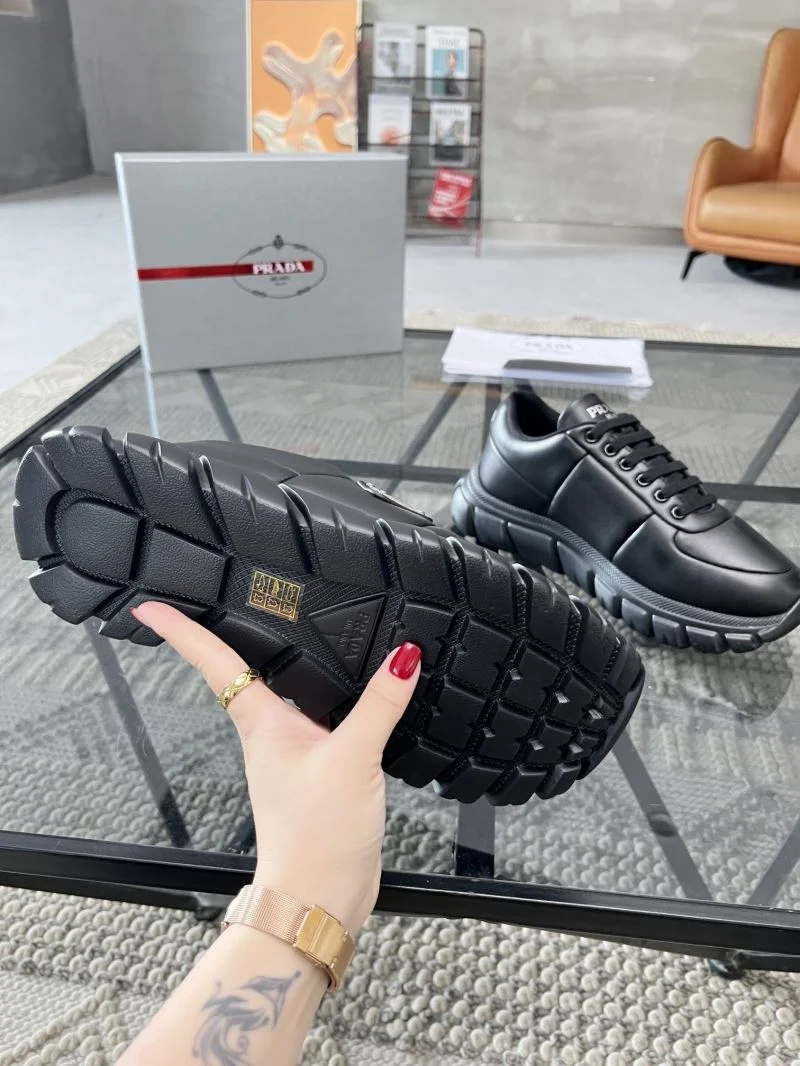 MultiPurpose Prada Low Shoes 33892