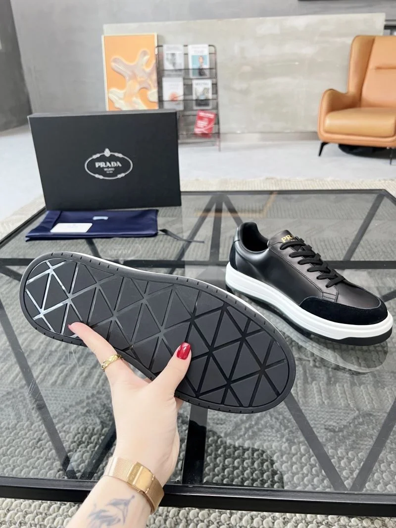 ComfortFit Prada Low Shoes 33891