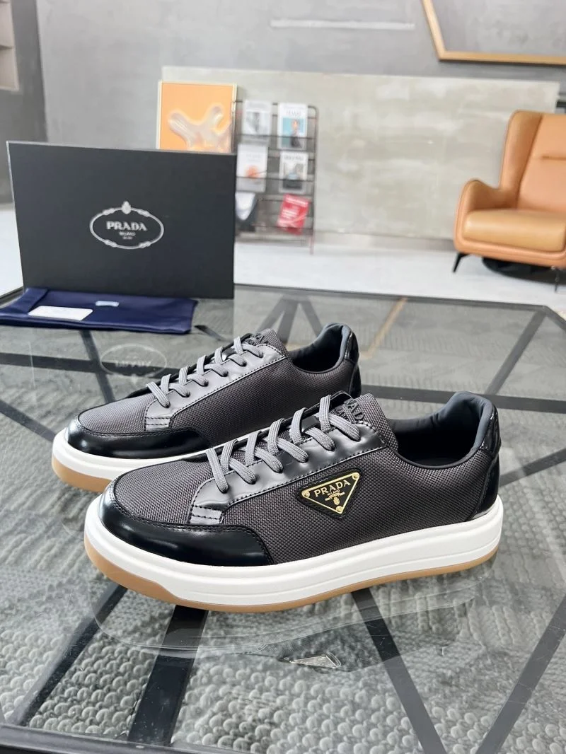 Prada Low Shoes ComfortFit 33894