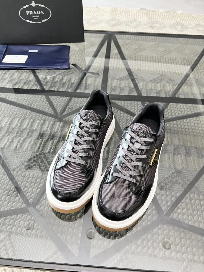 Prada Low Shoes ComfortFit 33894