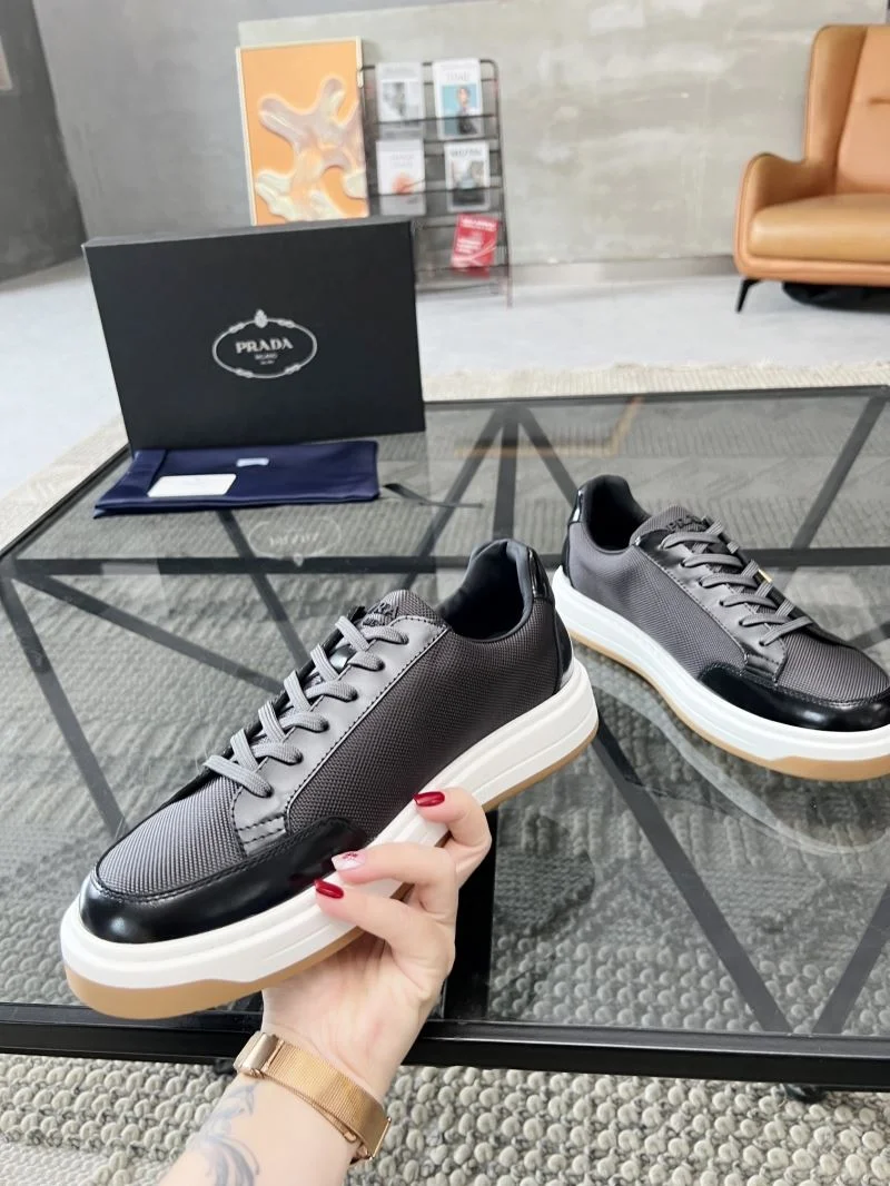 Prada Low Shoes ComfortFit 33894