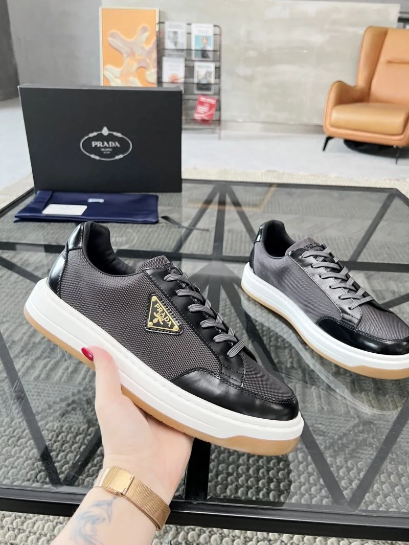 Prada Low Shoes ComfortFit 33894
