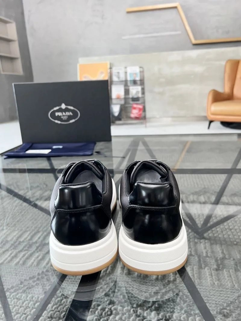 Prada Low Shoes ComfortFit 33894