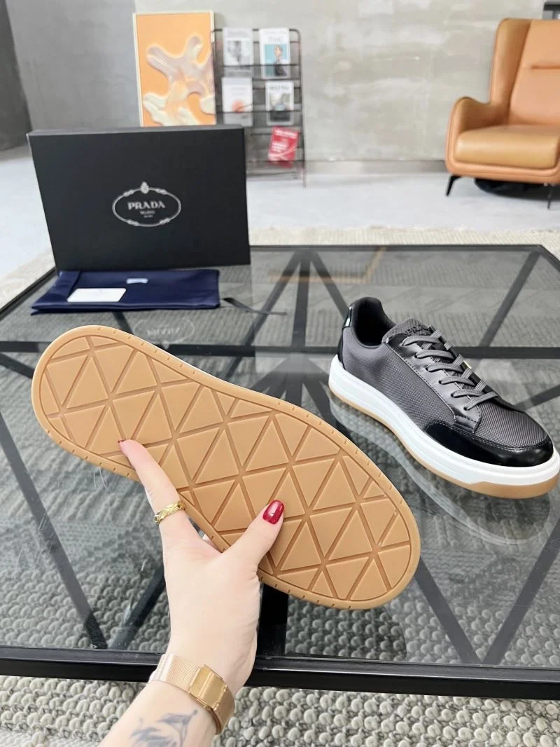 Prada Low Shoes ComfortFit 33894