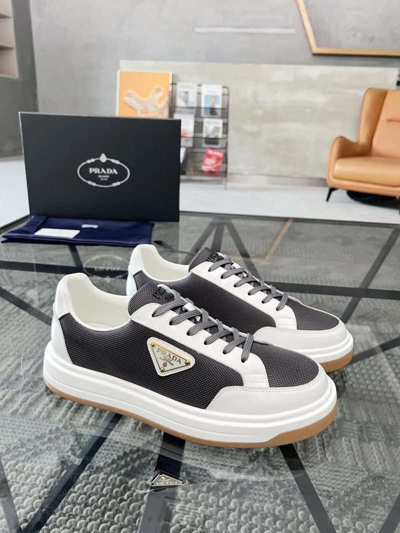 Prada Low Shoes ZipUp 33874