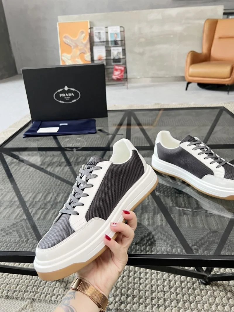 Prada Low Shoes ZipUp 33874