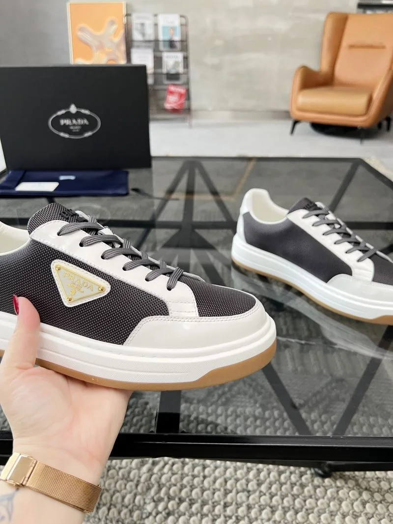 Prada Low Shoes ZipUp 33874