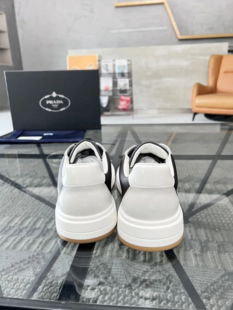 Prada Low Shoes ZipUp 33874