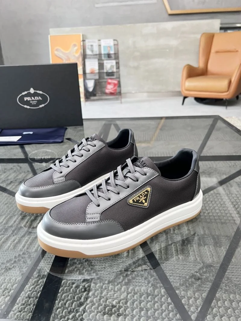 Prada Low Shoes Reliable 33893