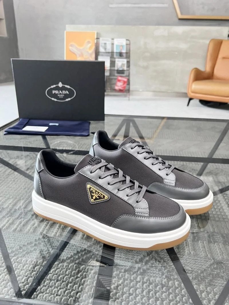 Prada Low Shoes Reliable 33893