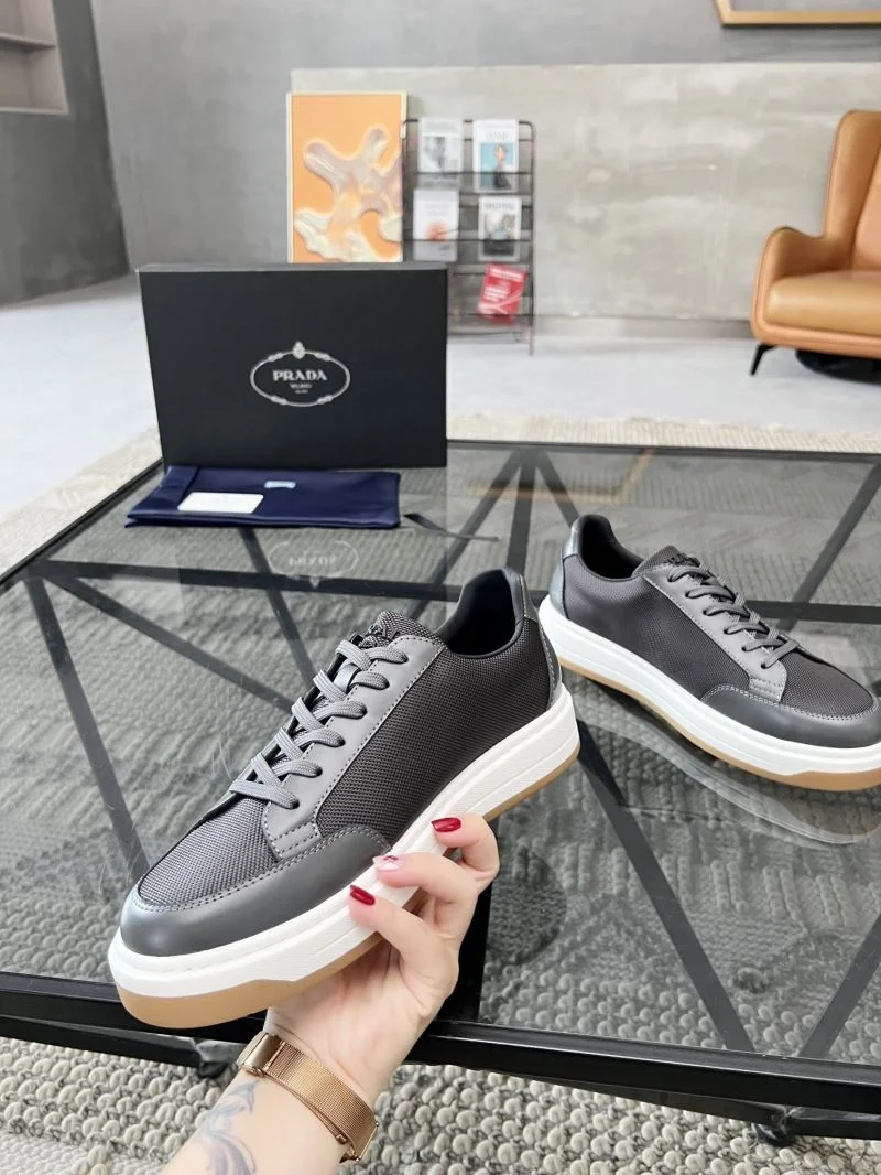 Prada Low Shoes Reliable 33893