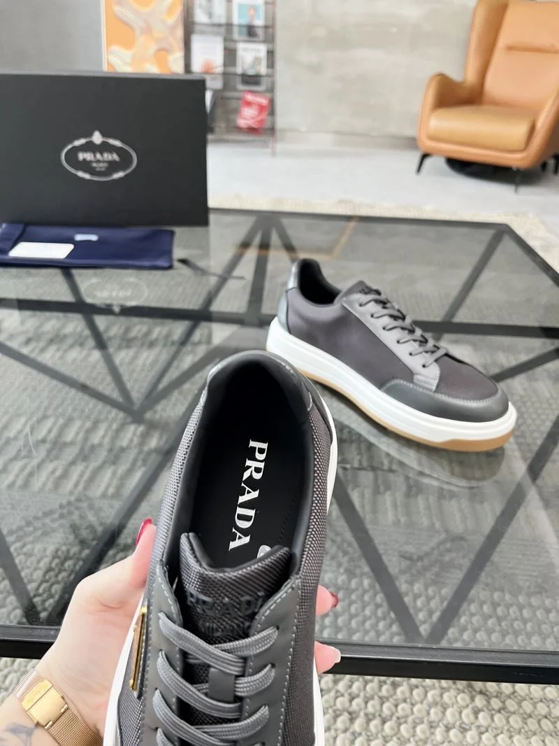 Prada Low Shoes Reliable 33893