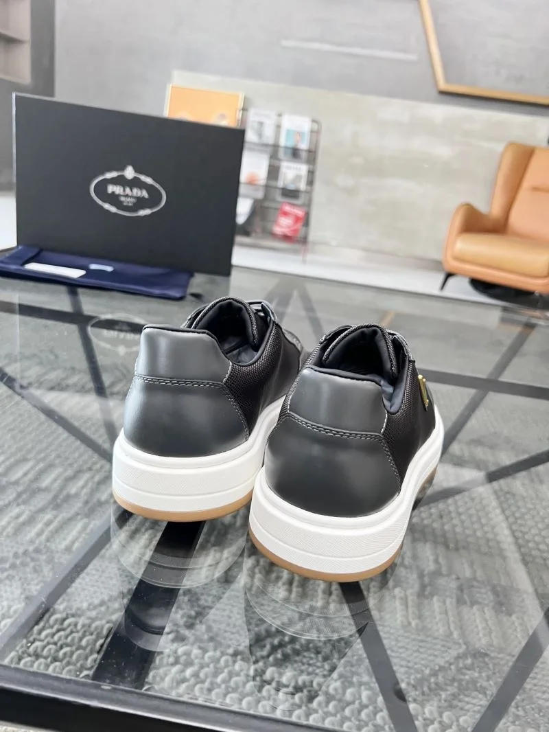 Prada Low Shoes Reliable 33893