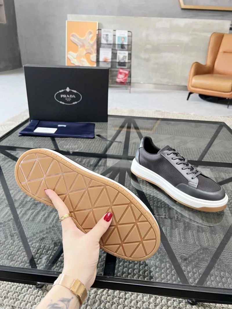 Prada Low Shoes Reliable 33893