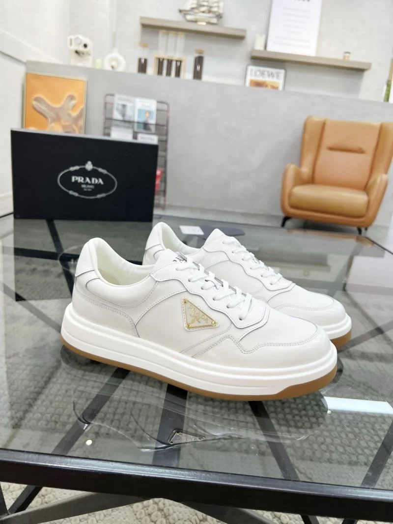 Prada Low Shoes Functional 33886