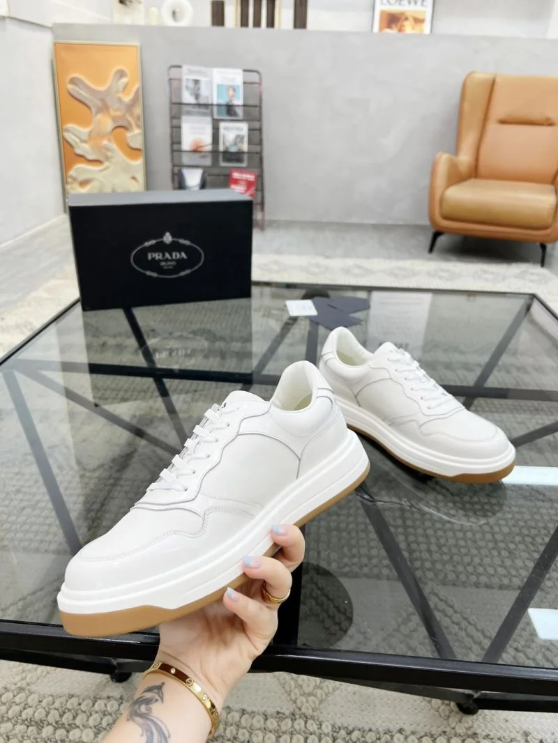 Prada Low Shoes Functional 33886