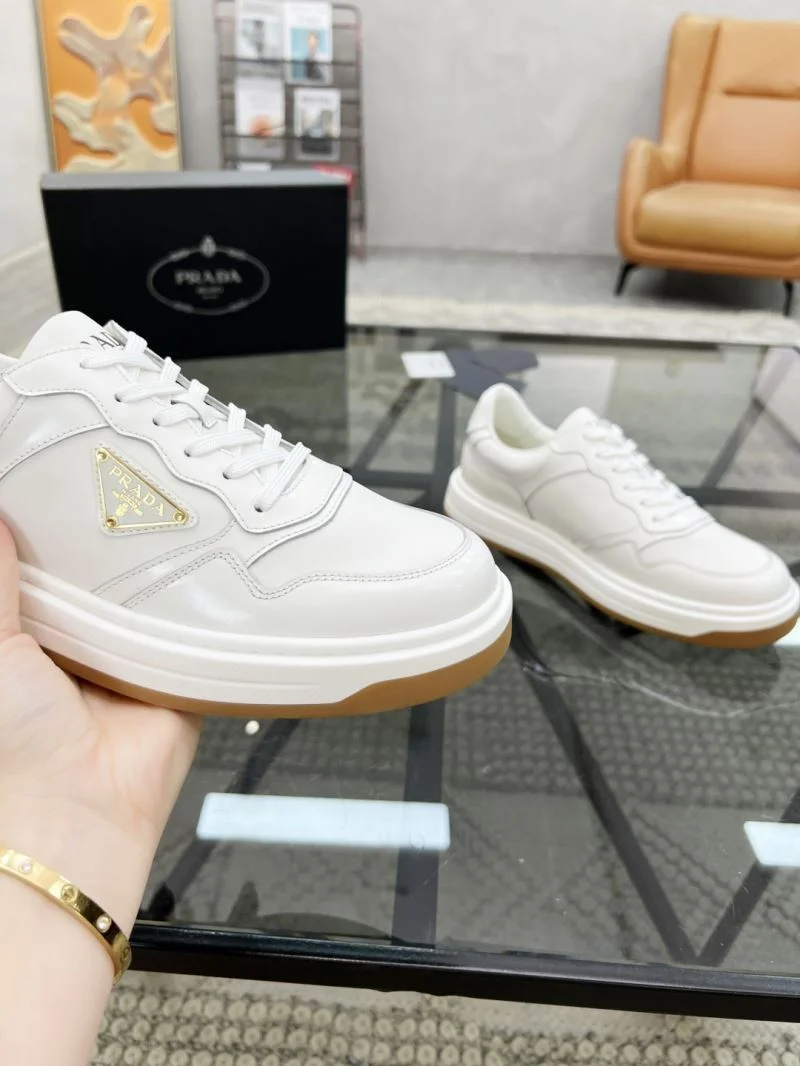 Prada Low Shoes Functional 33886