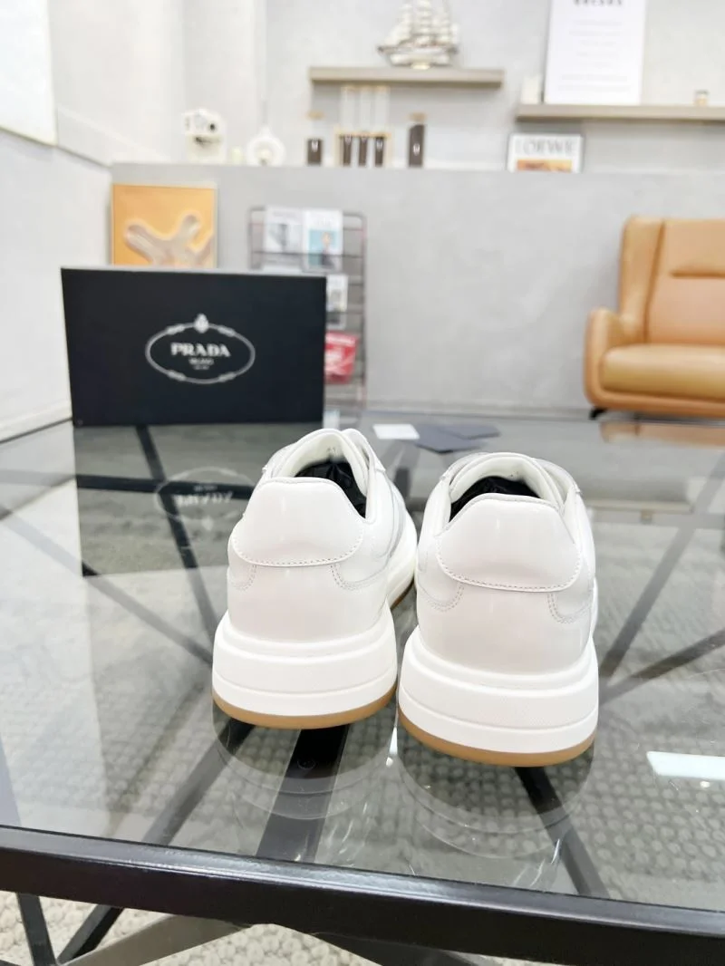 Prada Low Shoes Functional 33886