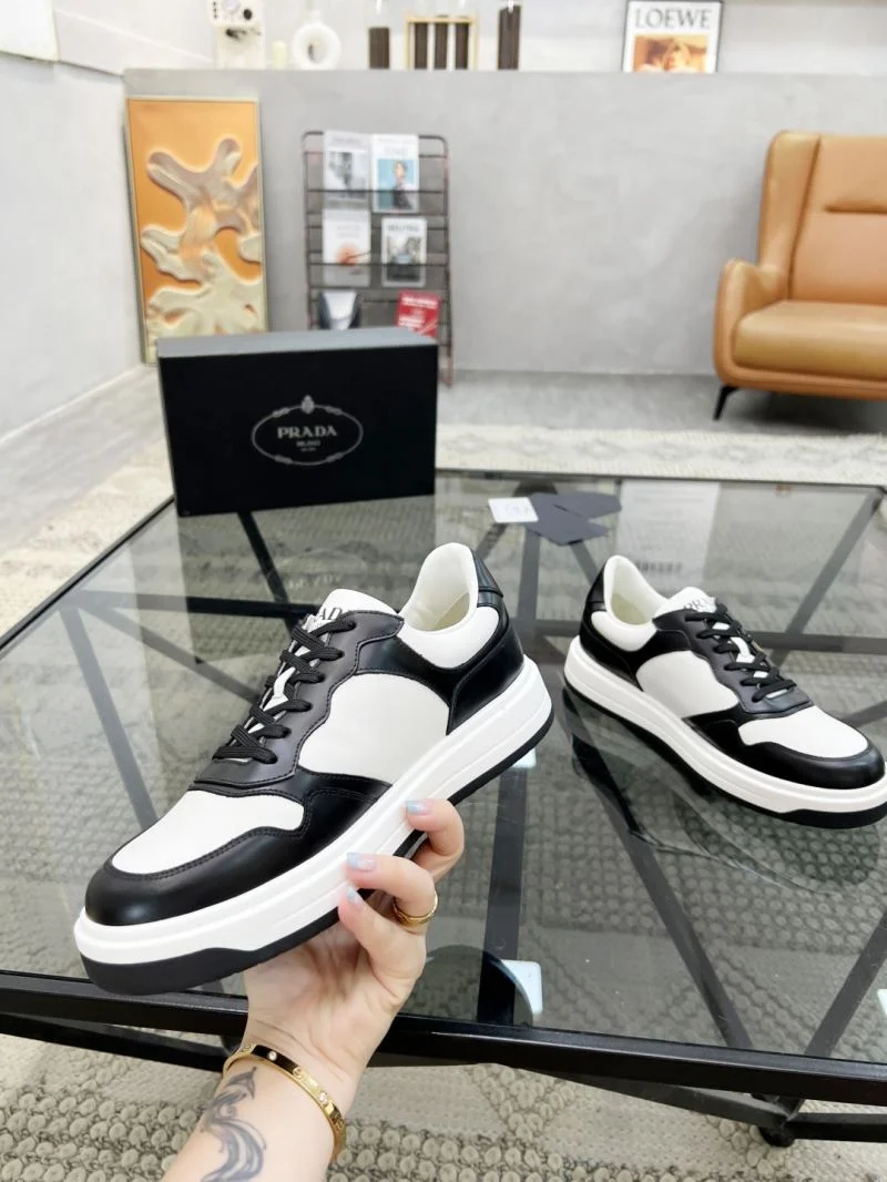 Prada Low Shoes Unique 33868