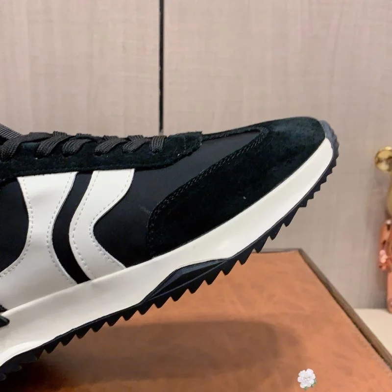 Prada Low Shoes Bold 33877