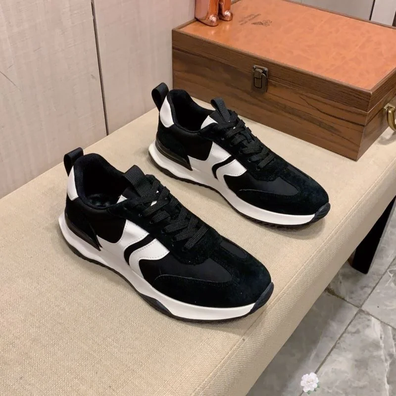 Prada Low Shoes Bold 33877