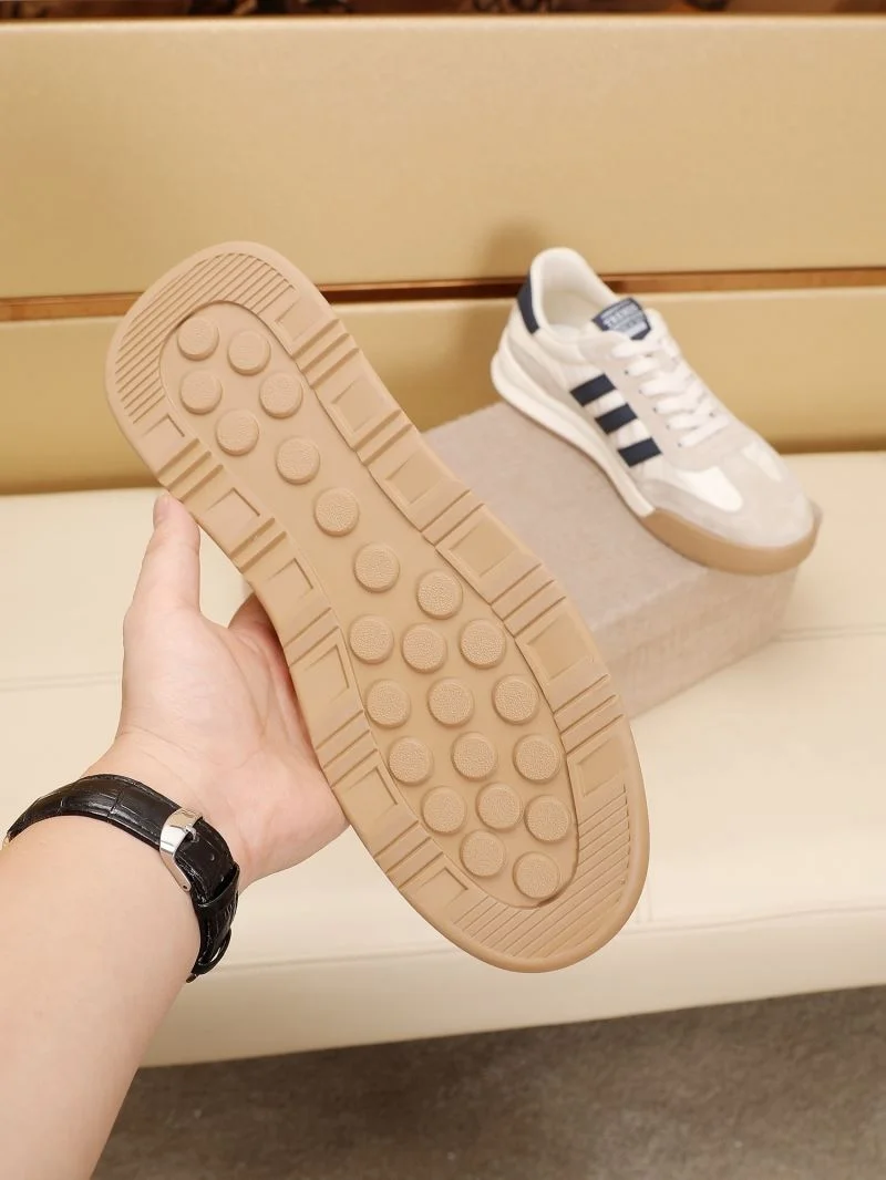 Prada Low Shoes Versatile 33875