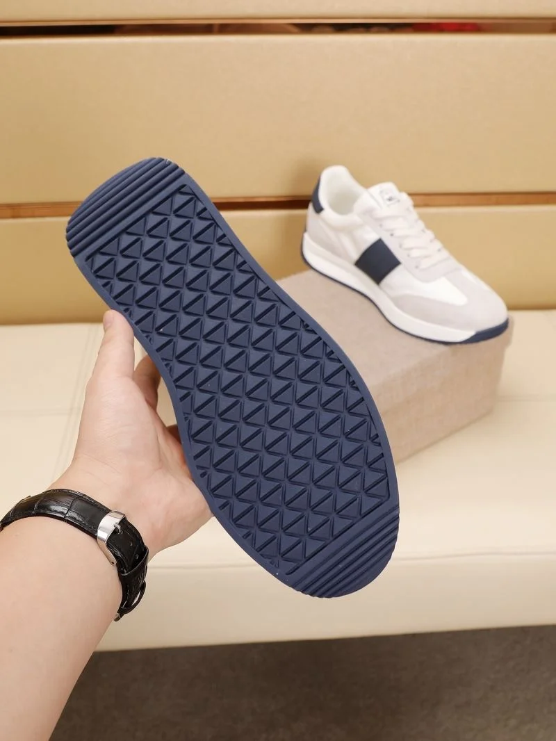 UrbanChic Prada Low Shoes 33865