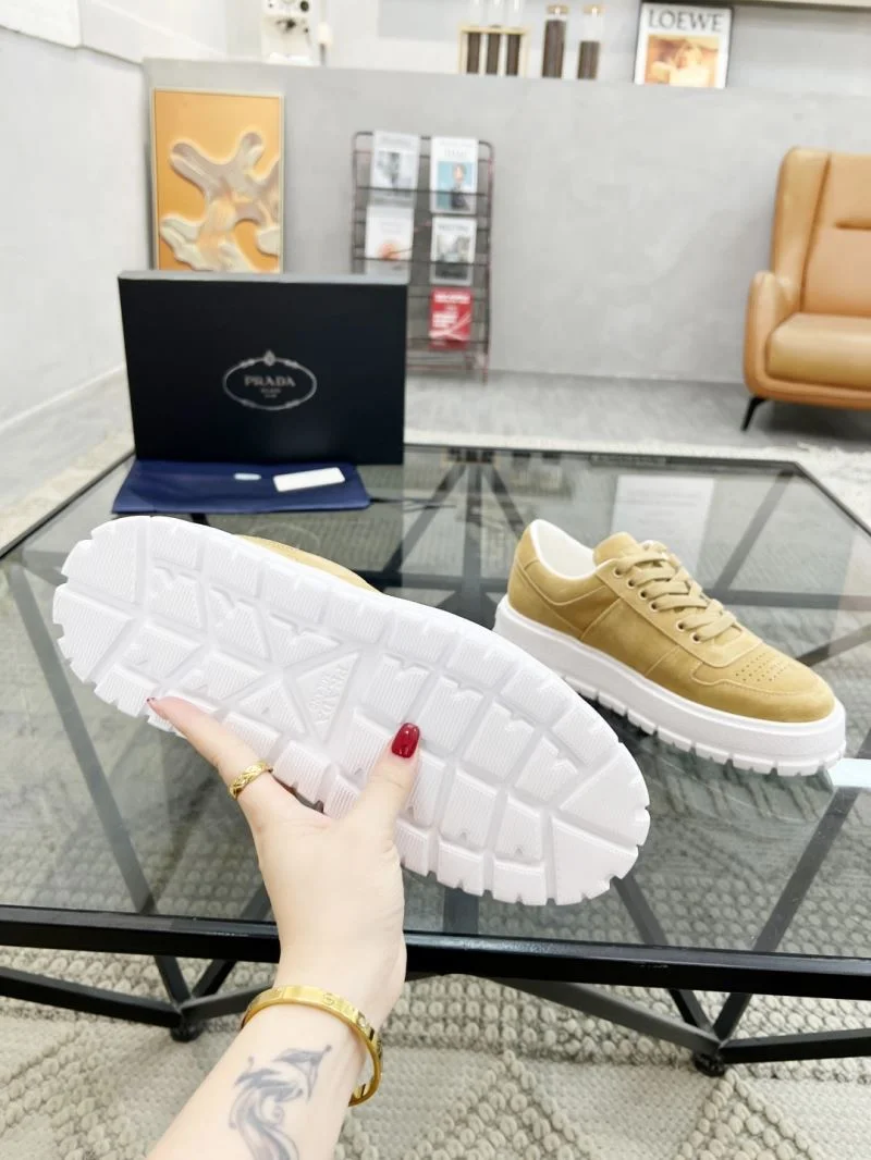Compact Prada Low Shoes 33861