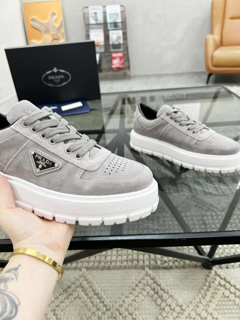 FlexibleFit Prada Low Shoes 33859