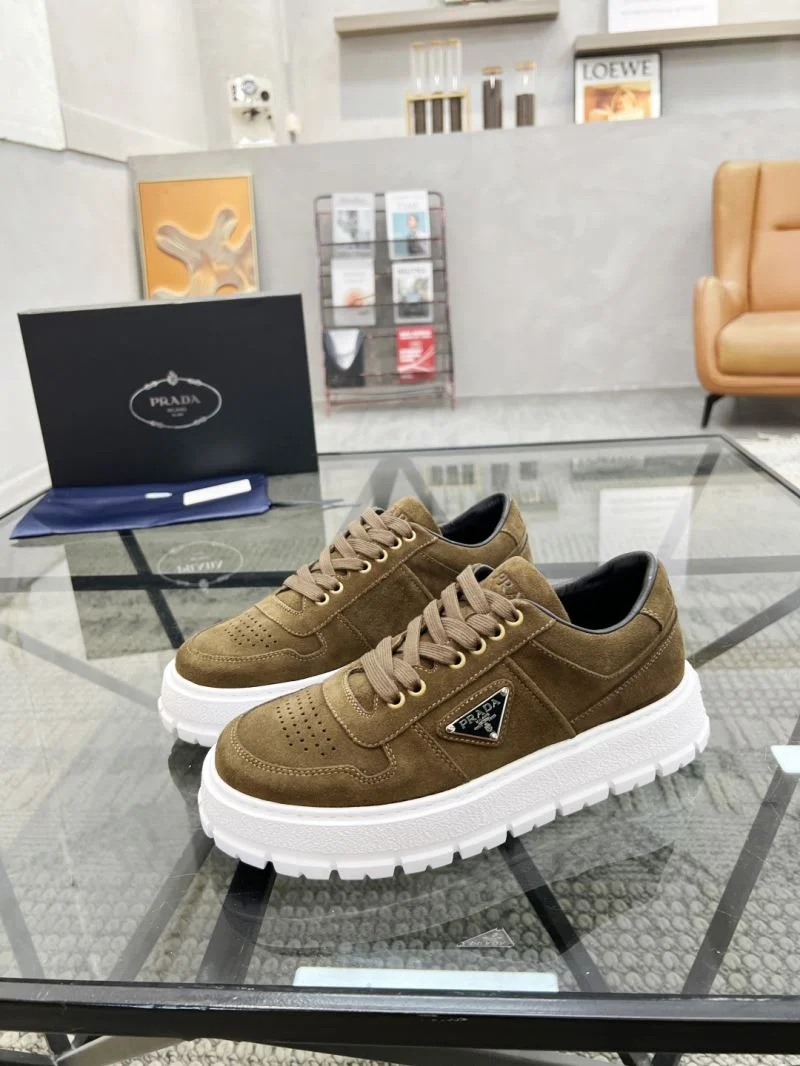 Prada Low Shoes Compact 33852