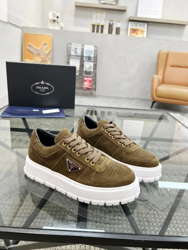 Prada Low Shoes Compact 33852