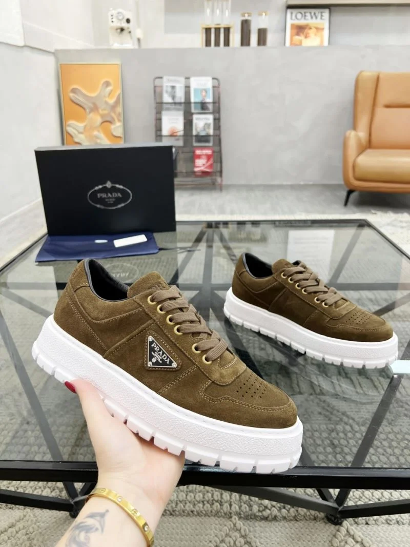 Prada Low Shoes Compact 33852