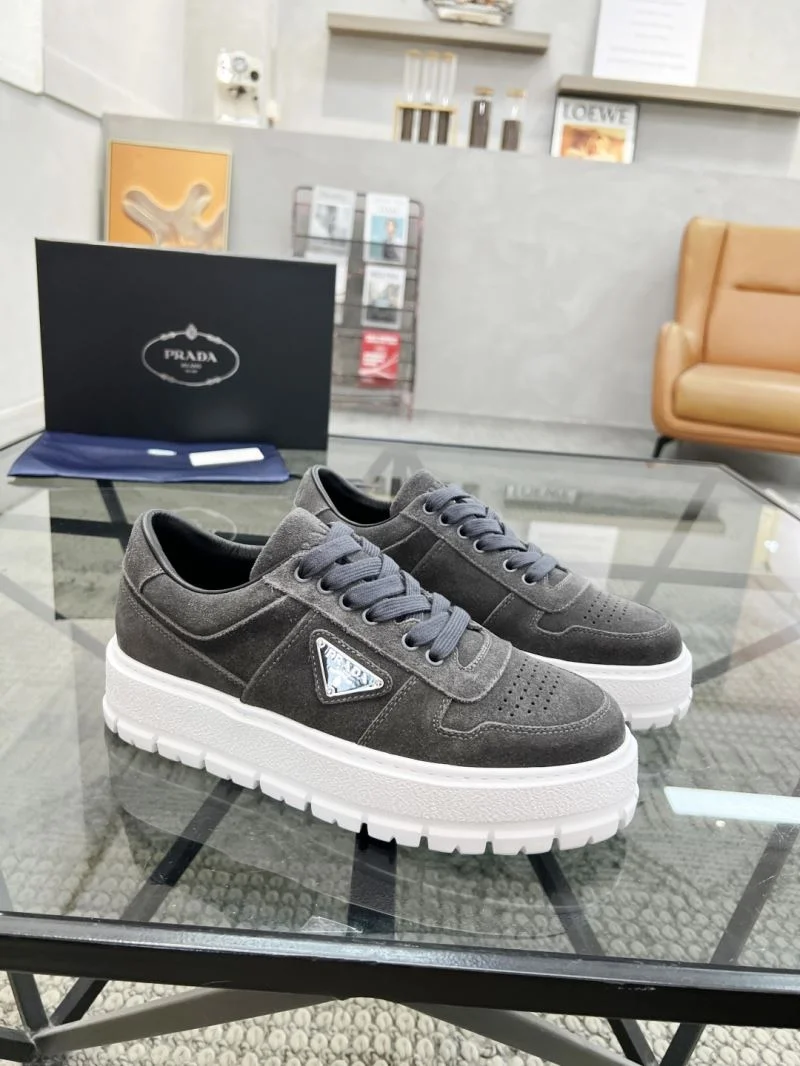 Bold Prada Low Shoes 33853