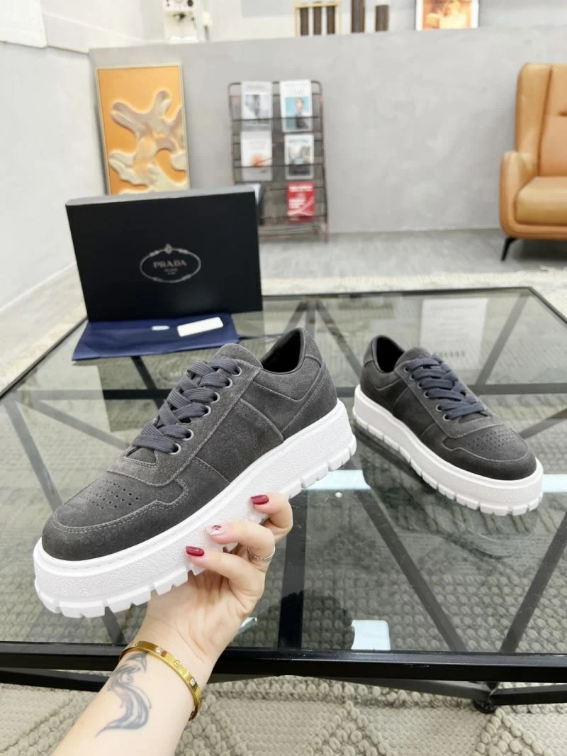 Bold Prada Low Shoes 33853