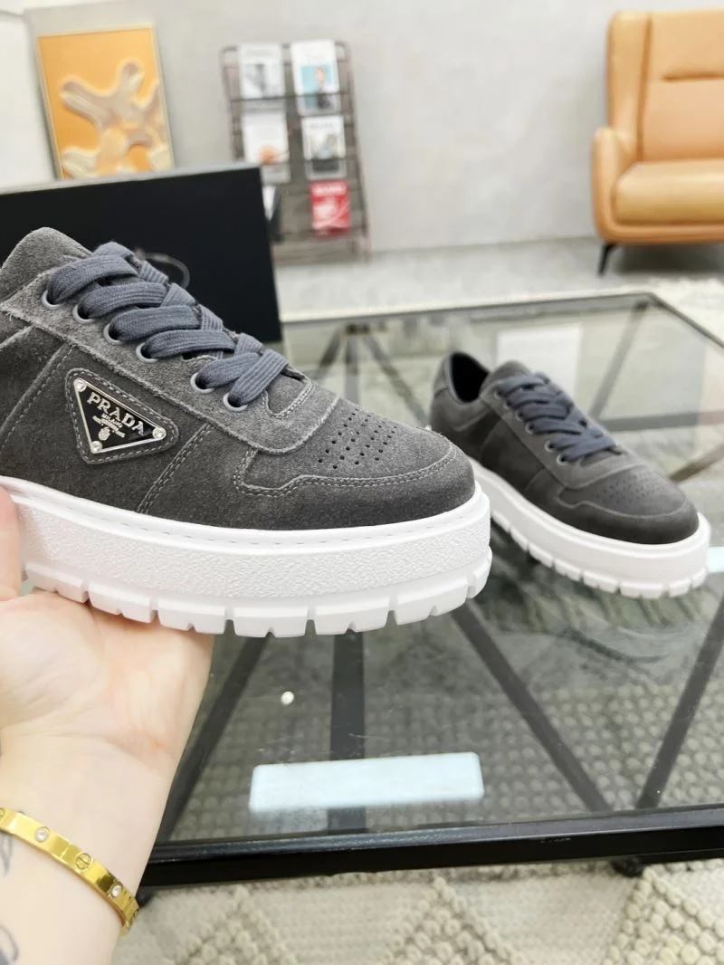 Bold Prada Low Shoes 33853