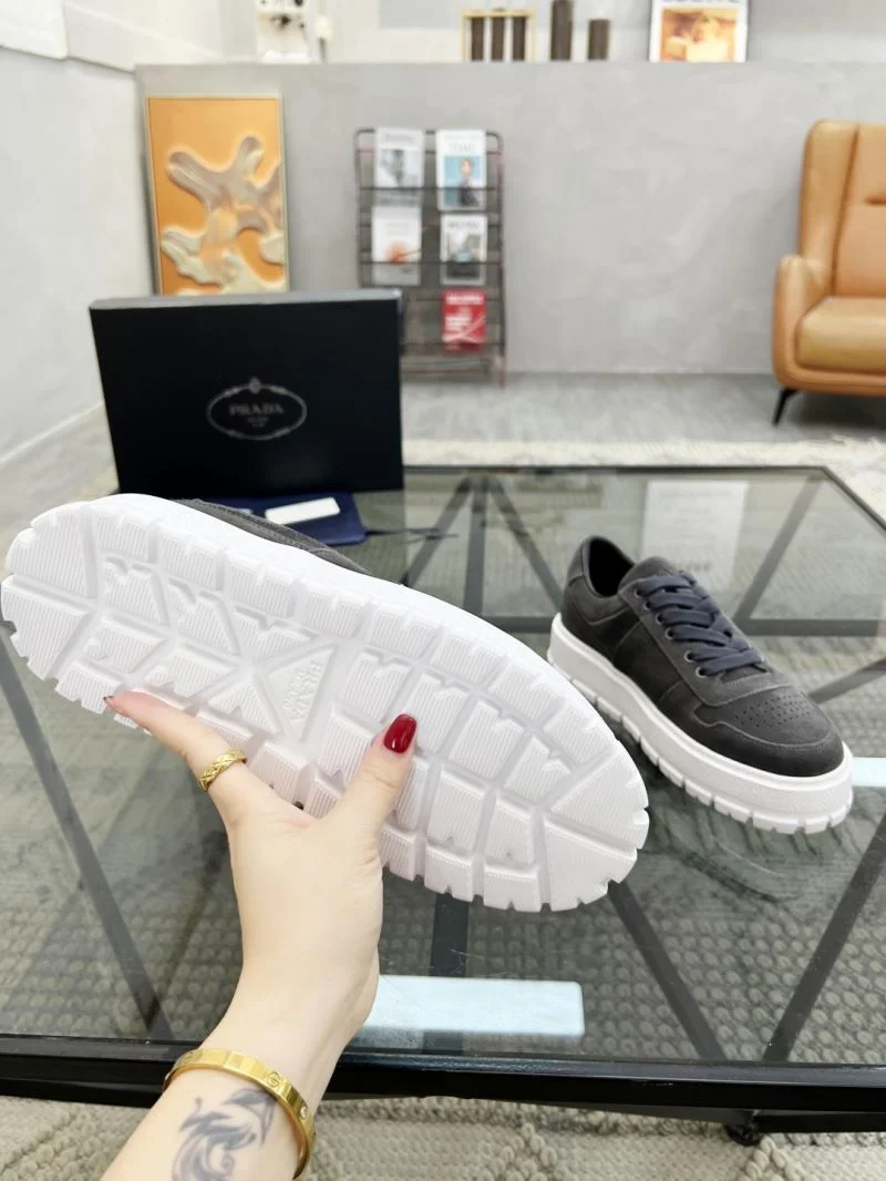 Bold Prada Low Shoes 33853
