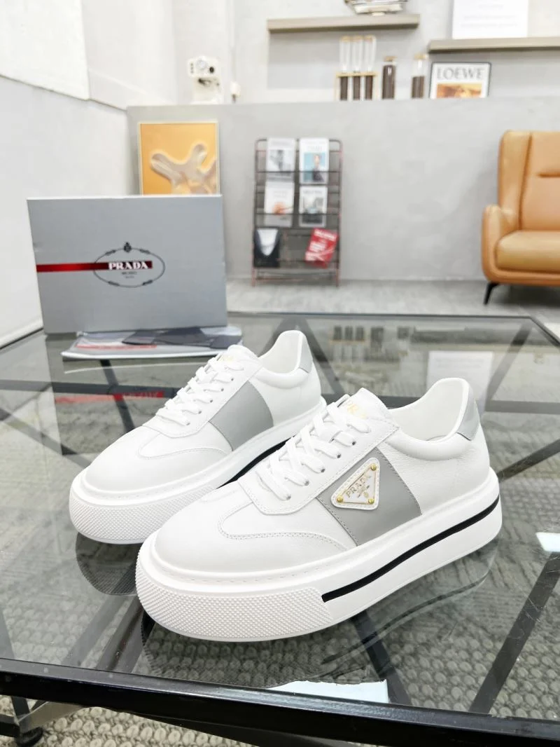 Prada Low Shoes Stretchable 33860