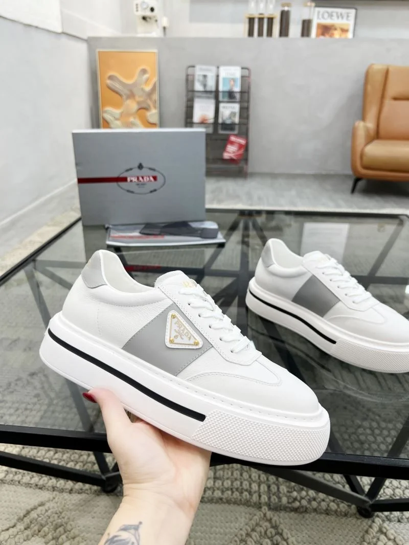 Prada Low Shoes Stretchable 33860