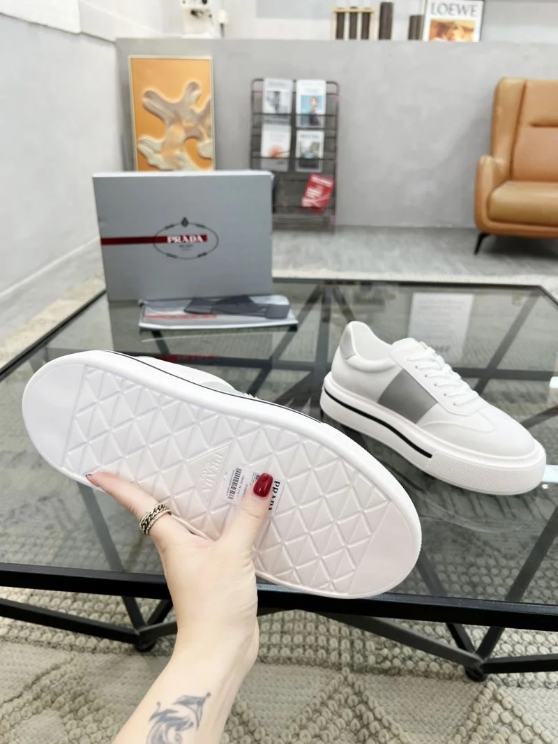 Prada Low Shoes Stretchable 33860