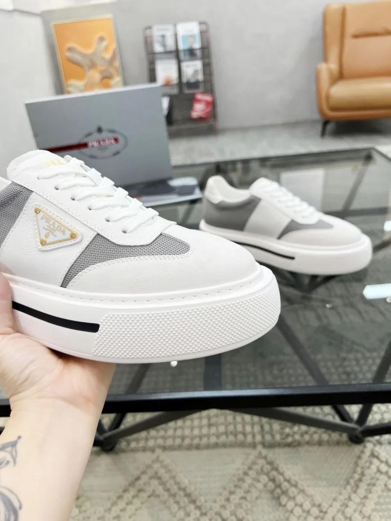 Prada Low Shoes OdorResistant 33836