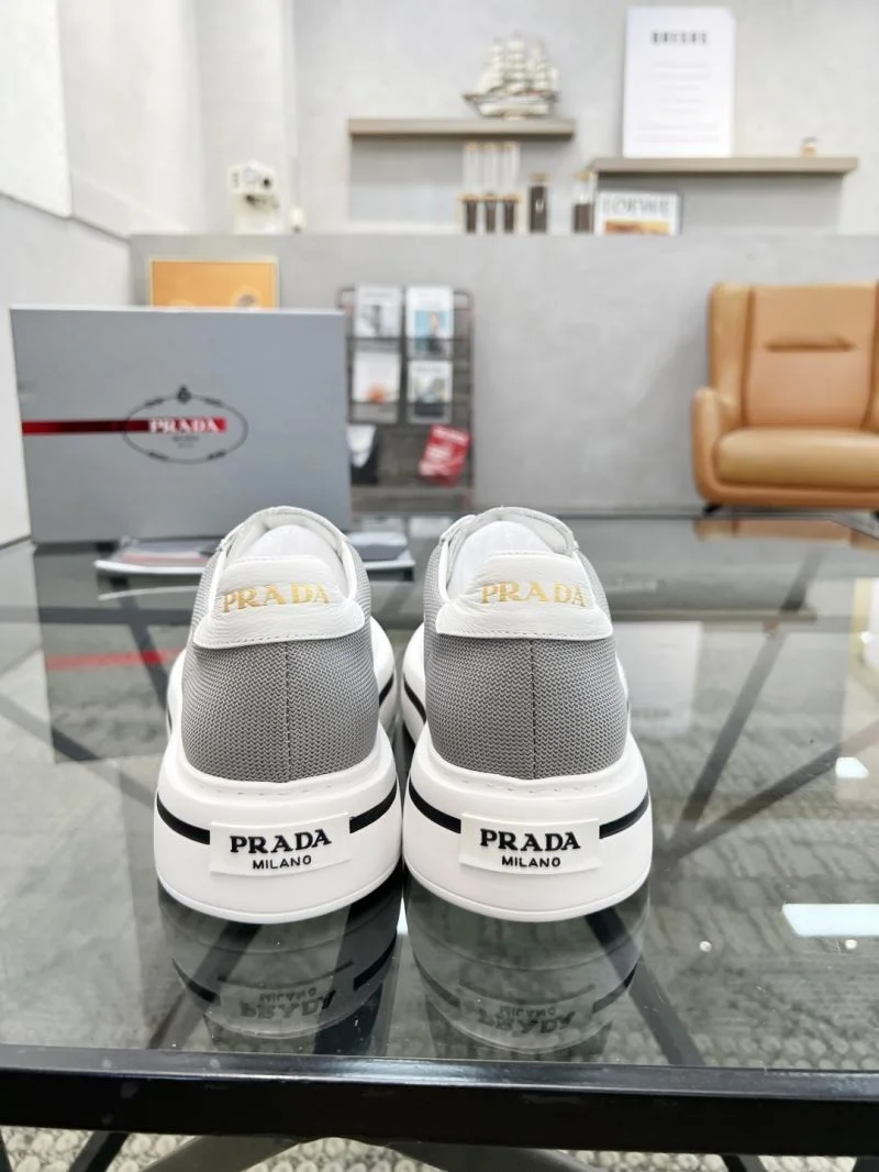 Prada Low Shoes OdorResistant 33836