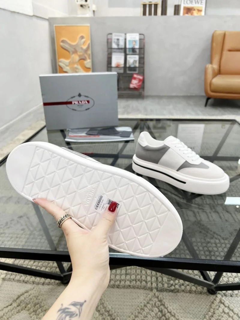Prada Low Shoes OdorResistant 33836